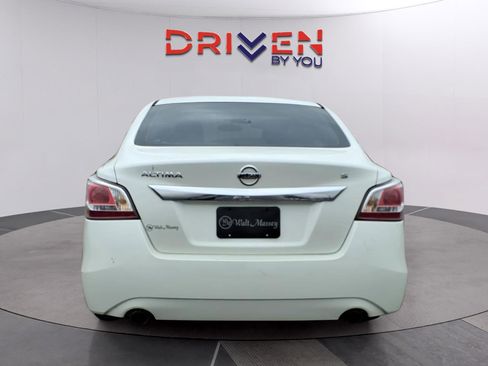 Used 2015 Nissan Altima 2.5 S w/ Power Driver Seat Package image 4