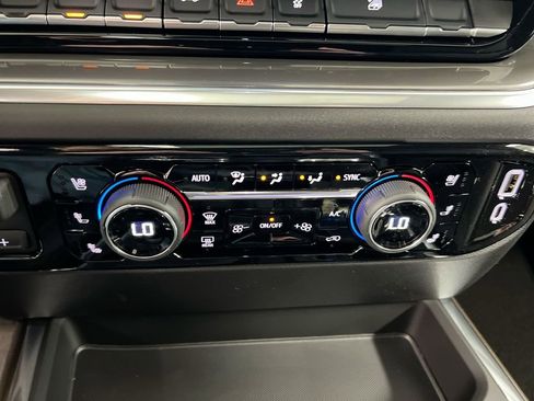 New 2026 Chevrolet Silverado 1500 High Country w/ Technology Package AWD/4WD image 17