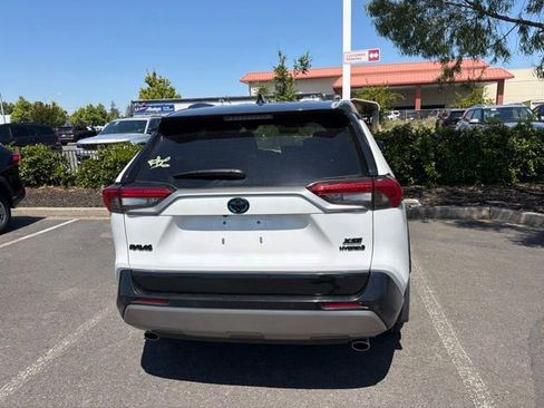 Used 2023 Toyota RAV4 XSE AWD/4WD image 12