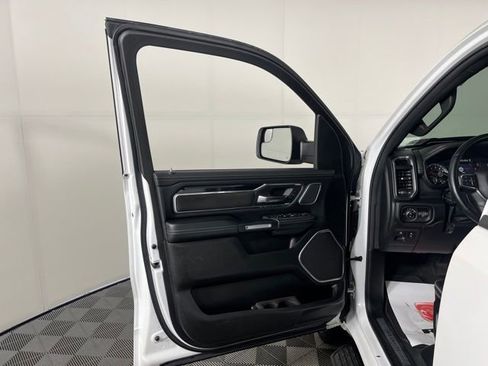Used 2022 RAM 1500 Laramie AWD/4WD image 12