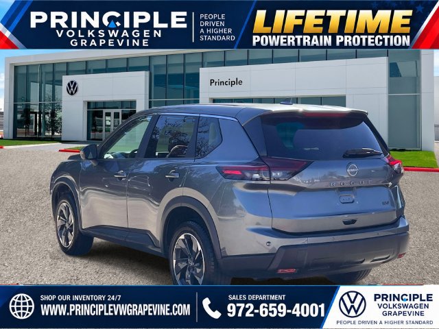 Used 2024 Nissan Rogue SV FWD image 5