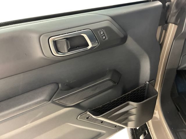 Used 2025 Ford Bronco Badlands AWD/4WD image 13