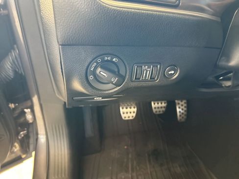 Used 2019 Dodge Challenger R/T w/ Performance Handling Group image 34