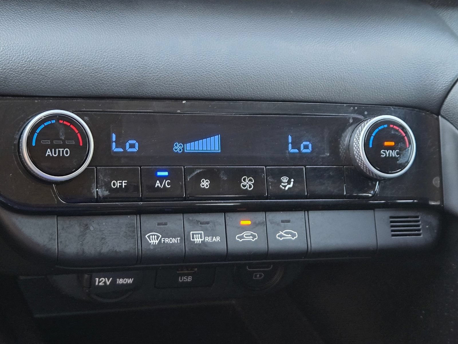 Used 2022 Hyundai Elantra SEL w/ Cargo Package FWD image 17