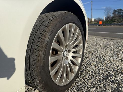 Used 2009 BMW 750i image 13