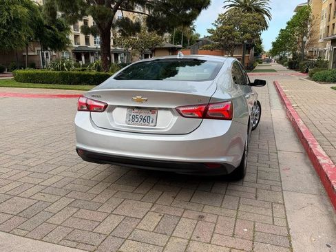 Used 2020 Chevrolet Malibu LT FWD image 12