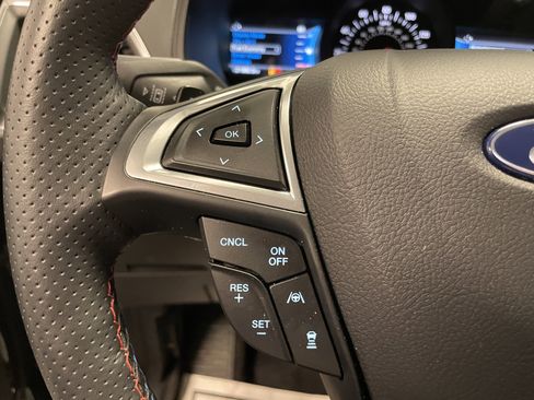 Used 2024 Ford Edge ST w/ Equipment Group 401A image 19