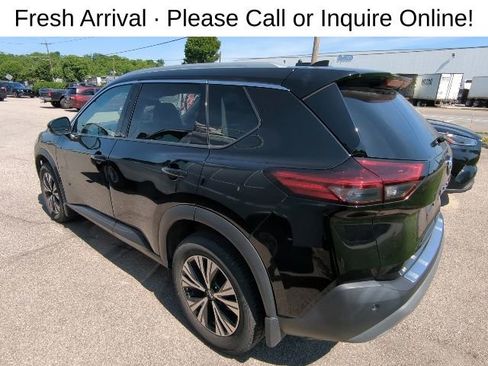 Used 2021 Nissan Rogue SV w/ Premium Package AWD/4WD image 3