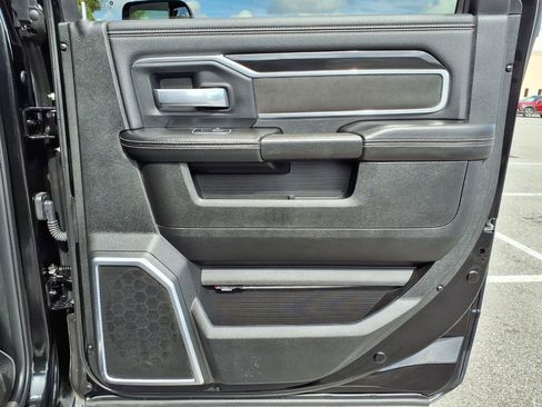 Used 2022 RAM 2500 Laramie w/ Night Edition AWD/4WD image 16