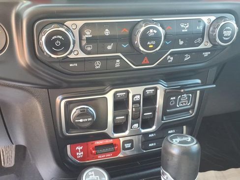Used 2019 Jeep Wrangler Unlimited Rubicon AWD/4WD image 22