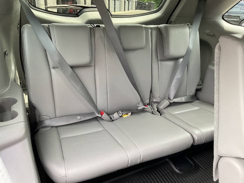 Used 2016 Toyota Highlander XLE AWD/4WD image 42