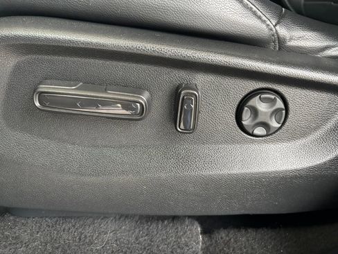 Used 2020 Honda CR-V Touring image 22