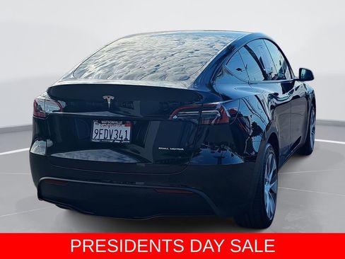 Used 2023 Tesla Model Y Long Range image 3