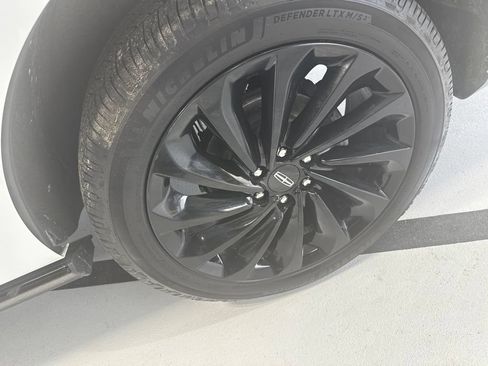 Used 2020 Lincoln Navigator Reserve w/ Equipment Group 208A Reserve AWD/4WD image 12