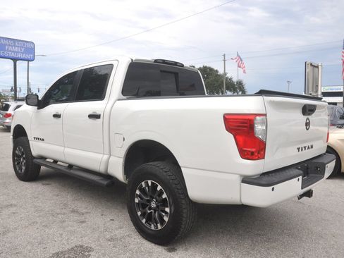 Used 2018 Nissan Titan SV w/ SV Convenience Package RWD image 22