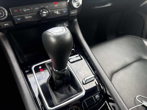 Used 2024 Jeep Compass Limited image 27