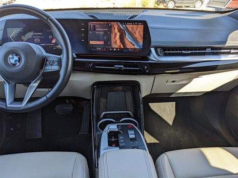 Used 2025 BMW X2 xDrive28i image 18