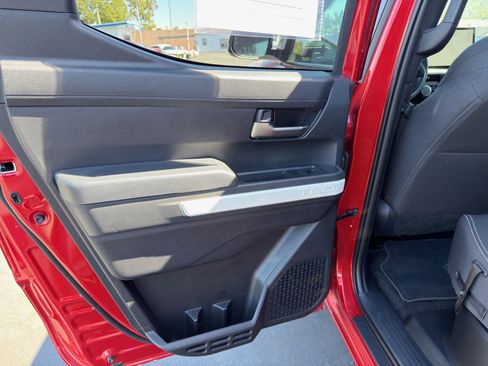 Used 2024 Toyota Tacoma TRD Sport w/ TRD Sport Upgrade Package image 22