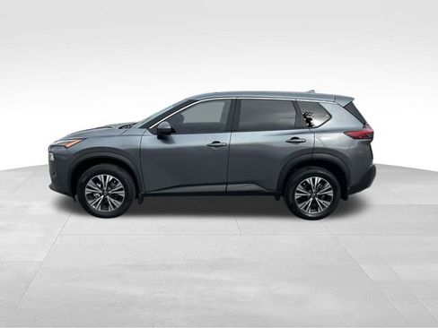 Used 2023 Nissan Rogue SV image 4