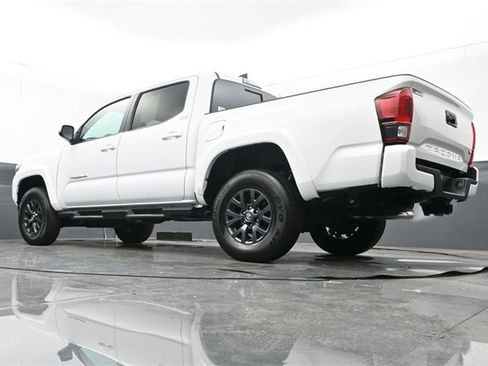 Used 2022 Toyota Tacoma SR5 w/ Technology Package image 26