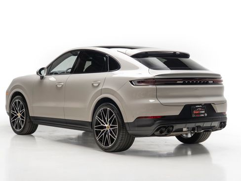 Used 2024 Porsche Cayenne Coupe AWD/4WD image 10