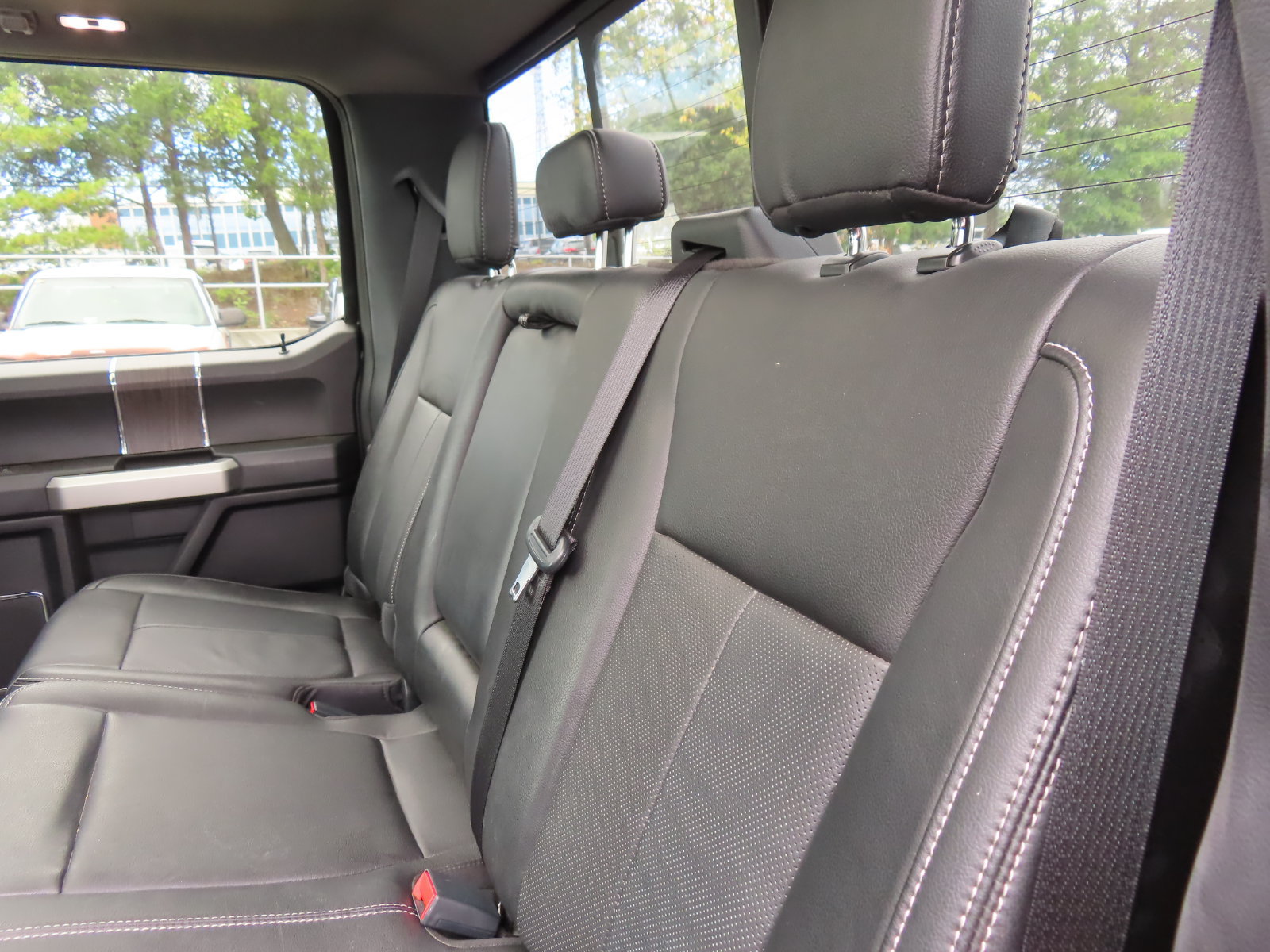 Used 2020 Ford F250 Lariat w/ Lariat Ultimate Package AWD/4WD image 31