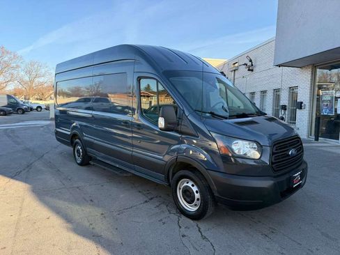 Used 2019 Ford Transit 250 148 High Roof Extended image 4