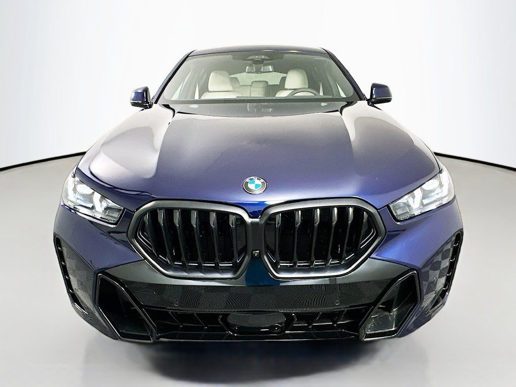 Used 2026 BMW X6 xDrive40i w/ Executive Package AWD/4WD image 2