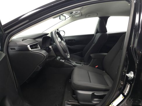 Certified 2023 Toyota Corolla LE FWD image 4