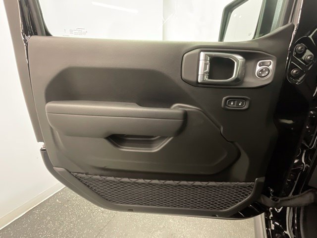 New 2026 Jeep Gladiator Mojave AWD/4WD image 9