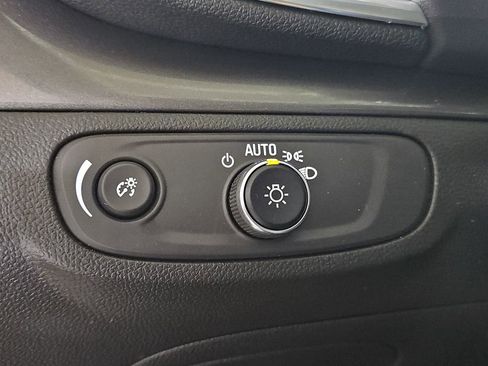 Certified 2022 Buick Encore Preferred w/ Safety Package image 31