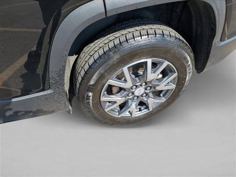 Used 2023 GMC Acadia SLT image 17