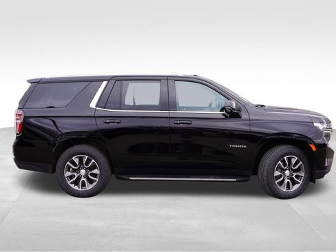 Used 2022 Chevrolet Tahoe LT w/ LT Signature Package AWD/4WD image 3