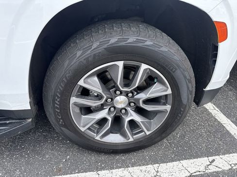 Used 2022 Chevrolet Tahoe LT w/ Luxury Package image 4