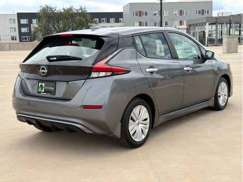 Used 2025 Nissan Leaf S FWD image 8