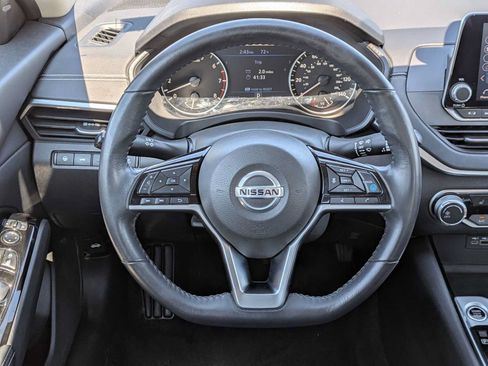Used 2022 Nissan Altima 2.5 SV w/ SV Premium Package AWD/4WD image 24