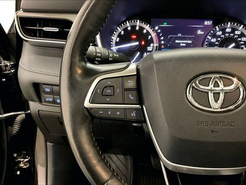 Used 2022 Toyota Highlander Limited AWD/4WD image 11