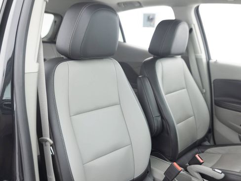 Used 2014 Buick Encore Leather FWD image 28