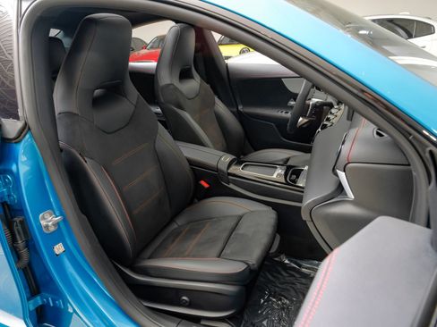 Used 2025 Mercedes-Benz CLA 250 w/ AMG Night Package image 33