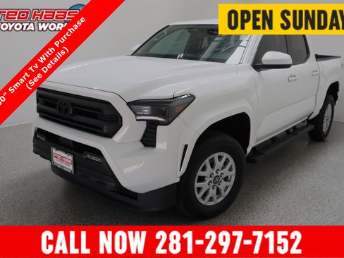 Certified 2025 Toyota Tacoma SR5 RWD image 1