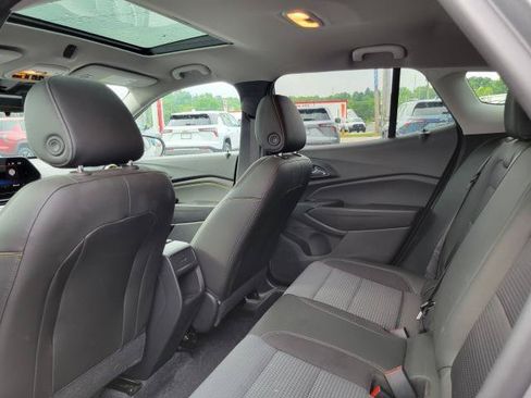 Used 2024 Chevrolet Trax LT w/ Driver Confidence Package FWD image 22