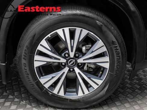 Used 2023 Nissan Rogue SV image 35