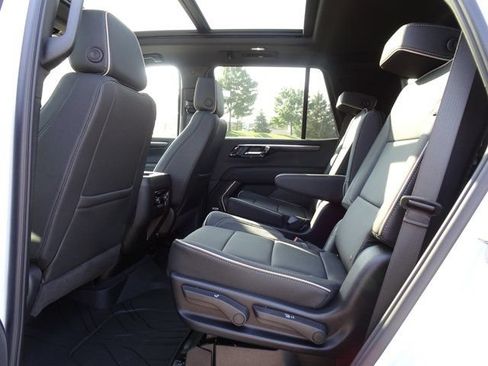 New 2026 Chevrolet Tahoe Premier w/ Sun And Tow Package AWD/4WD image 8