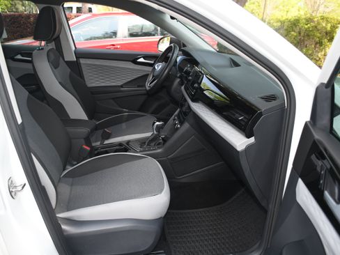 Used 2024 Volkswagen Taos S image 19