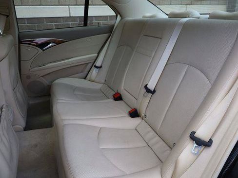 Used 2006 Mercedes-Benz E 350 4MATIC Sedan image 19