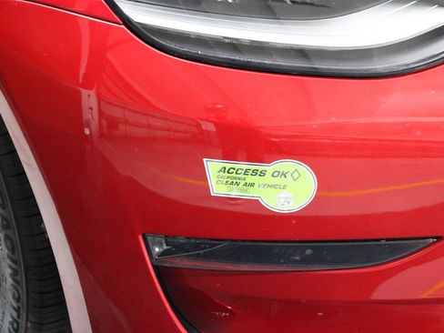 Used 2023 Tesla Model 3 Standard Range image 13