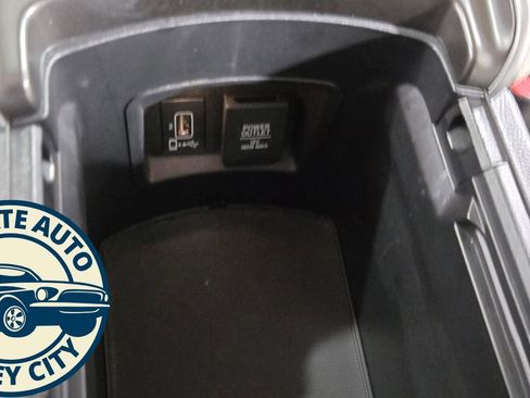 Used 2018 Honda Accord Touring image 25