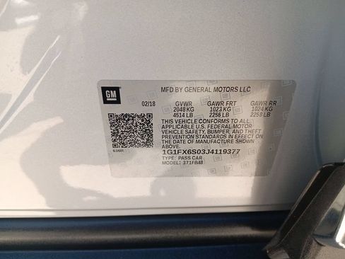 Used 2018 Chevrolet Bolt Premier w/ Driver Confidence II Package FWD image 29