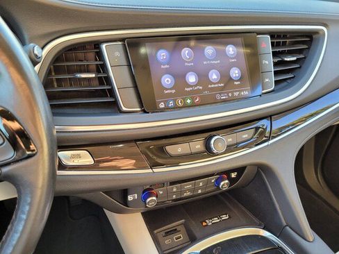Used 2023 Buick Enclave Essence image 24