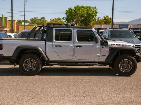 Used 2022 Jeep Gladiator Rubicon w/ LED Lighting Group AWD/4WD image 4
